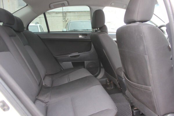 Mitsubishi Lancer, 2010 — изображение 10
