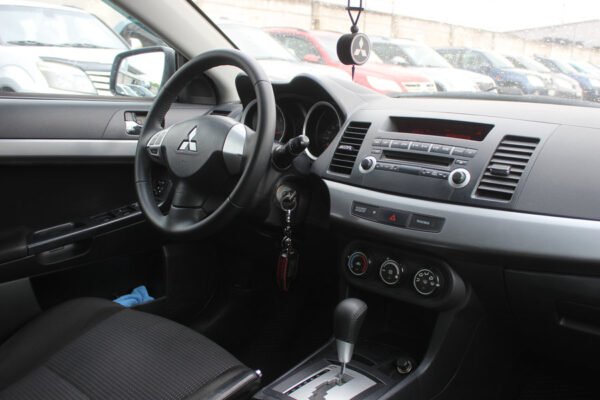 Mitsubishi Lancer, 2010 — изображение 11