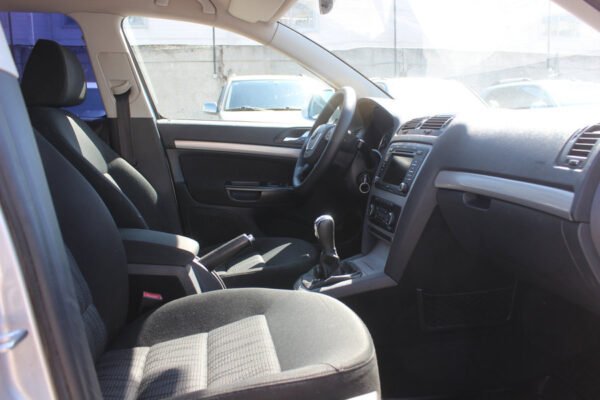 Skoda Octavia, 2009 — изображение 10