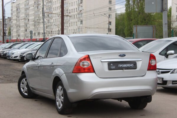 Ford Focus, 2009 — изображение 2