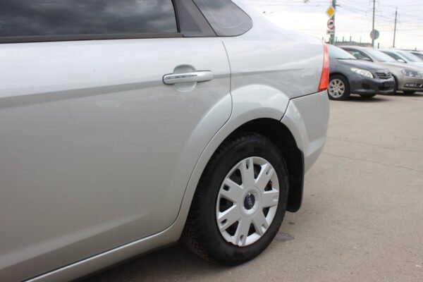 Ford Focus, 2009 — изображение 7