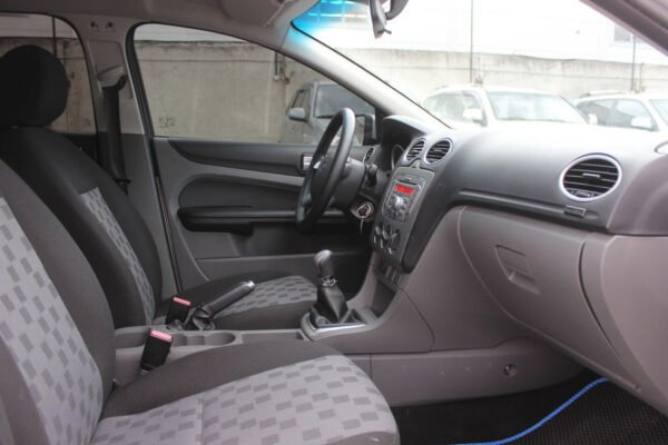 Ford Focus, 2009 — изображение 12