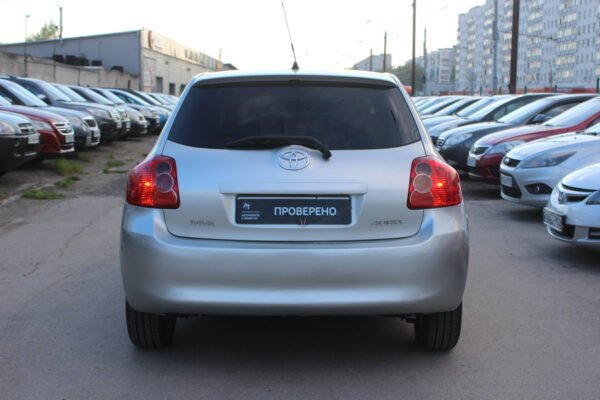 Toyota Auris, 2009 — изображение 2