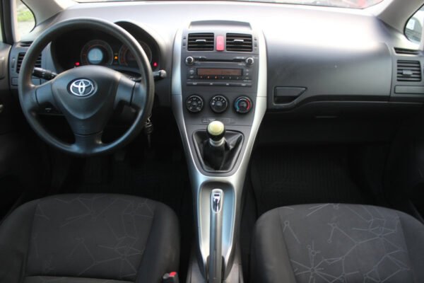 Toyota Auris, 2009 — изображение 10