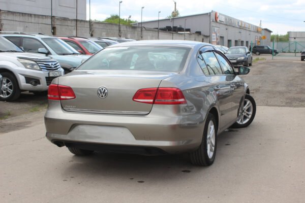 Volkswagen Passat, 2014 — изображение 8
