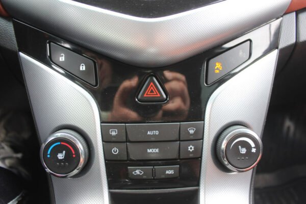 Chevrolet Cruze, 2012 — изображение 11