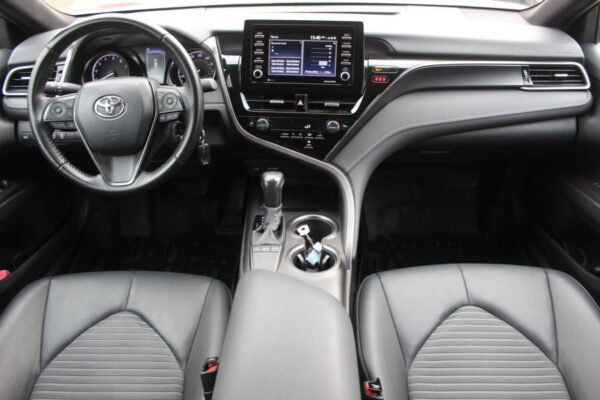 Toyota Camry, 2021 — изображение 12