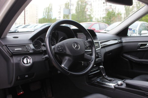 Mercedes-Benz E-класс, 2011 — изображение 14