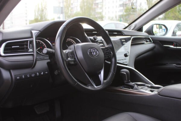 Toyota Camry, 2019 — изображение 16
