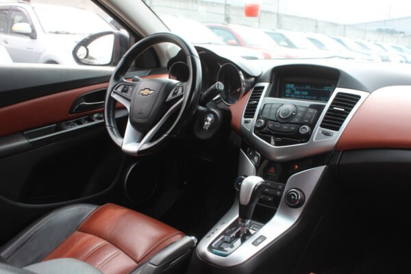 Chevrolet Cruze, 2012 — изображение 16
