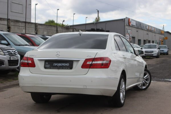 Mercedes-Benz E-класс, 2011 — изображение 17