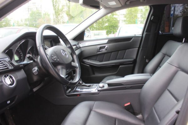 Mercedes-Benz E-класс, 2011 — изображение 3