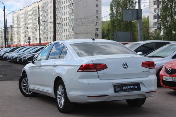 Volkswagen Passat, 2017 — изображение 5