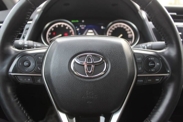 Toyota Camry, 2019 — изображение 5