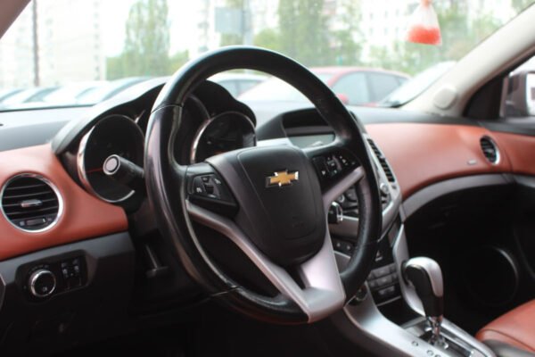 Chevrolet Cruze, 2012 — изображение 6