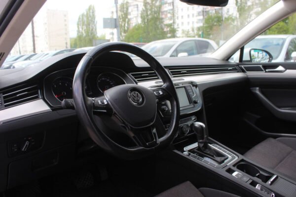 Volkswagen Passat, 2017 — изображение 7