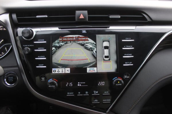 Toyota Camry, 2019 — изображение 8